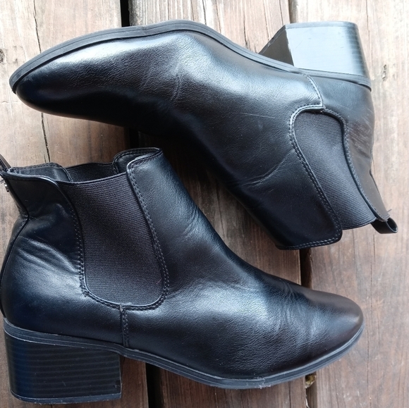 A New Day - Black Pull On 2" Block Heel Black leather Ankle Booties - Size 11 Wo - Picture 6 of 8